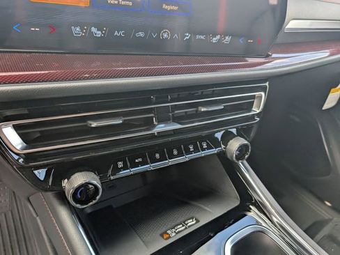 New 2026 Chevrolet Traverse RS w/ LPO, Floor Liner Package image 21