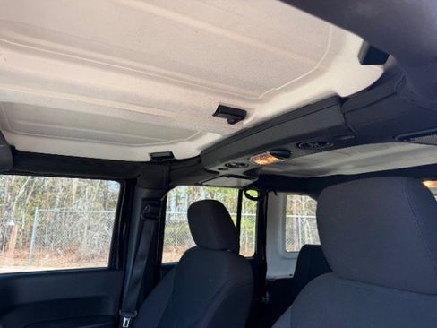 Used 2017 Jeep Wrangler Unlimited Sport w/ Quick Order Package 24S image 14