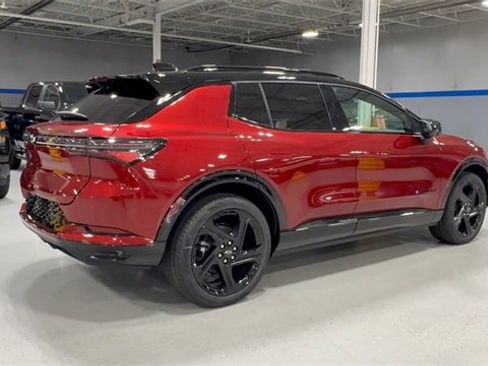 New 2026 Chevrolet Equinox EV RS image 4