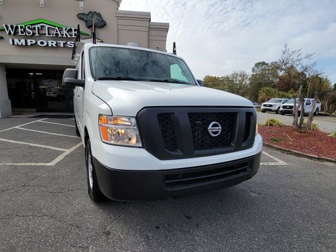 Used 2020 Nissan NV 1500 SV image 3