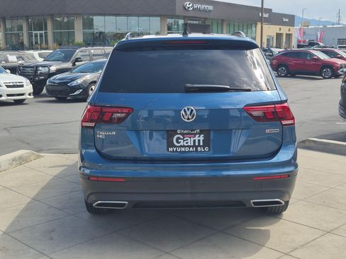 Used 2019 Volkswagen Tiguan SE w/ Panoramic Sunroof Package AWD/4WD image 5