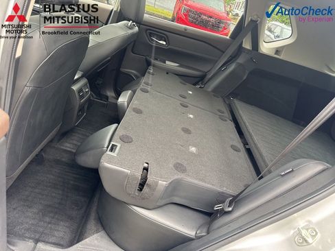Used 2023 Nissan Rogue SV w/ SV Premium Package AWD/4WD image 34