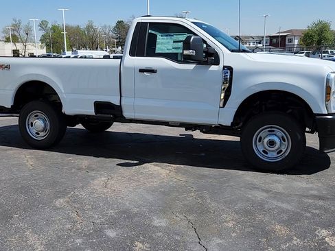 New 2025 Ford F250 XL w/ FX4 Off-Road Package image 12