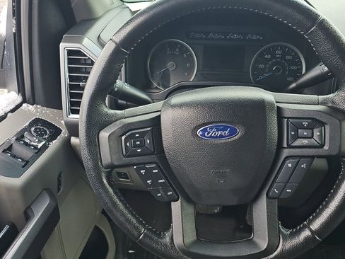 Used 2015 Ford F150 XLT w/ Equipment Group 301A Mid image 10