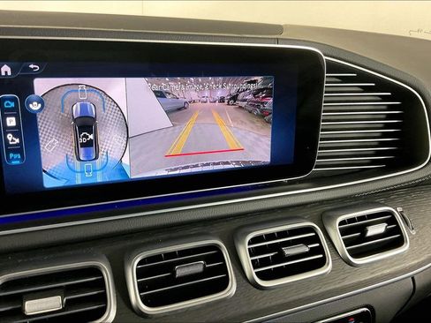 Used 2026 Mercedes-Benz GLS 450 4MATIC image 21