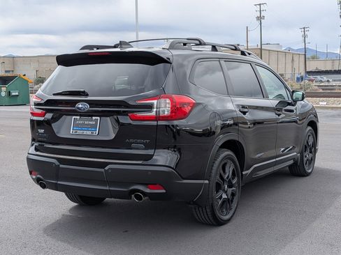 Used 2023 Subaru Ascent Onyx Edition AWD/4WD image 6