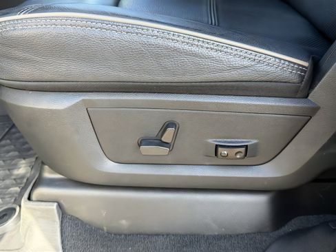 Used 2024 RAM 2500 Limited image 23