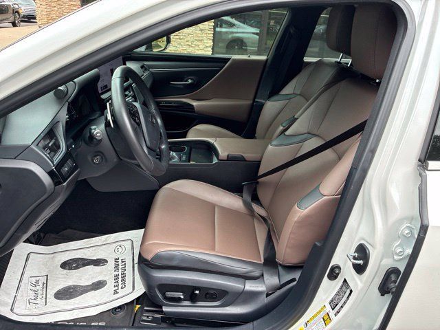 Used 2024 Lexus ES 350 w/ Premium Package FWD image 3