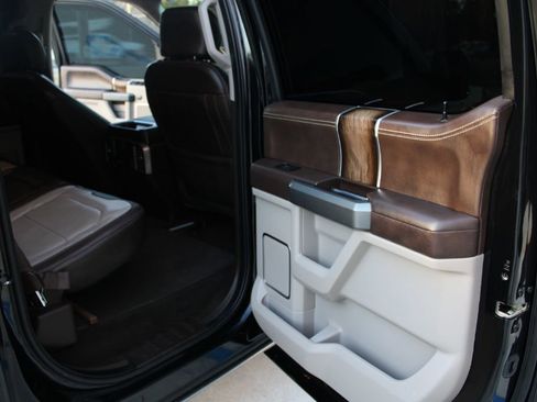 Used 2019 Ford F150 Limited image 15