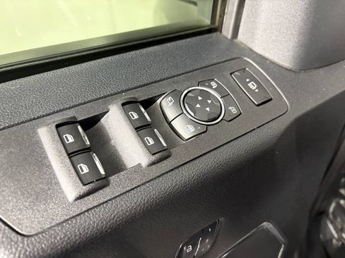 Used 2017 Ford F250 Lariat w/ Lariat Value Package AWD/4WD image 10