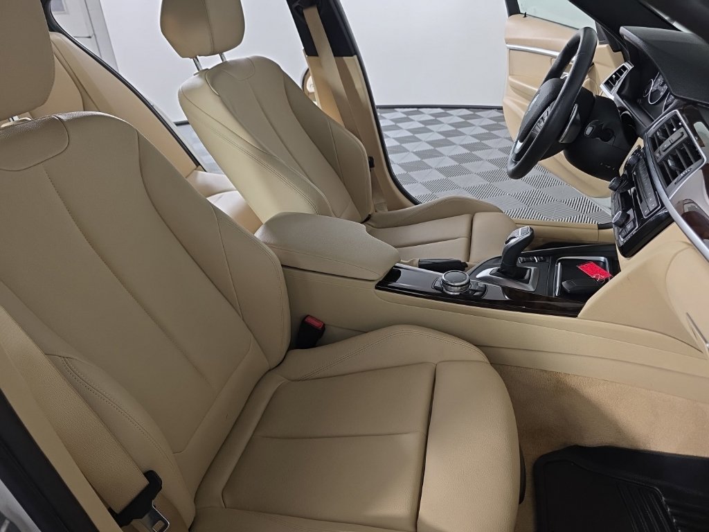 Used 2016 BMW 328i xDrive Sedan AWD/4WD image 38