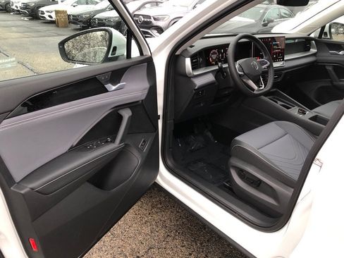 New 2026 Volkswagen Tiguan SE AWD/4WD image 10