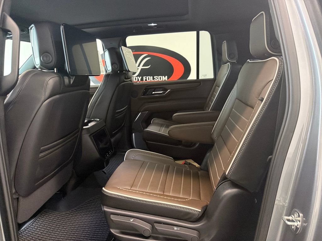 New 2026 GMC Yukon XL Denali Ultimate AWD/4WD image 15