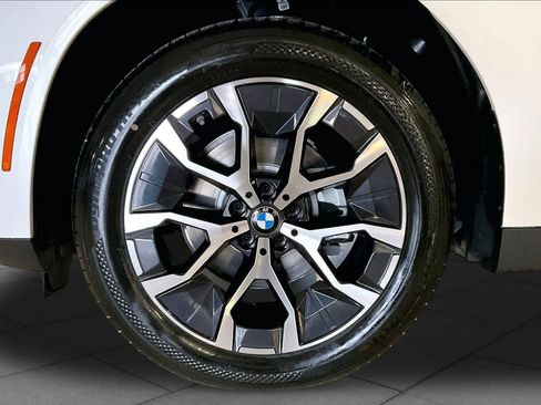 New 2026 BMW X3 xDrive30i w/ Premium Package AWD/4WD image 11