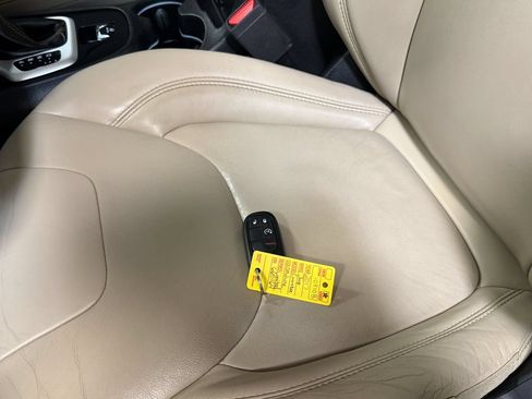Used 2017 Jeep Cherokee Limited AWD/4WD image 19