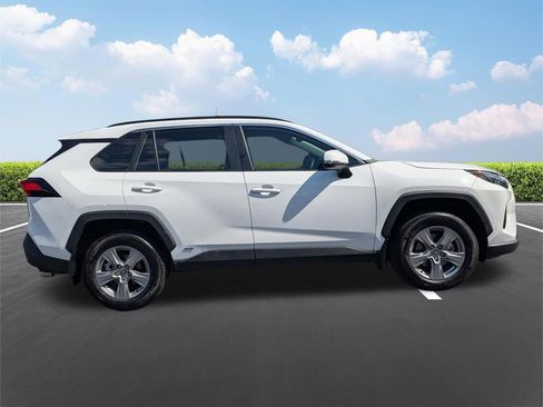 Certified 2024 Toyota RAV4 XLE w/ Convenience Package AWD/4WD image 3