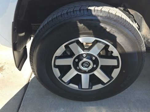 Used 2023 Toyota 4Runner TRD Off-Road image 29