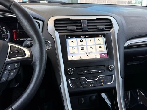 Used 2018 Ford Fusion SE w/ Equipment Group 602A FWD image 34
