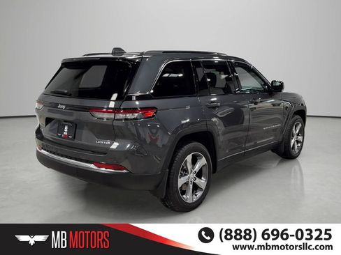 Used 2022 Jeep Grand Cherokee Limited AWD/4WD image 9