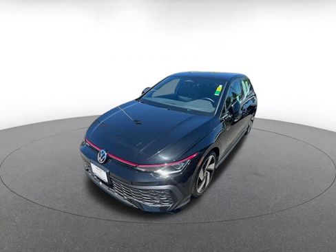Used 2026 Volkswagen Golf S FWD image 4