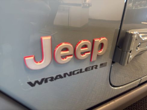 Used 2026 Jeep Wrangler Rubicon image 4