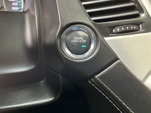 Used 2018 GMC Yukon XL SLT w/ Open Road Package AWD/4WD image 24
