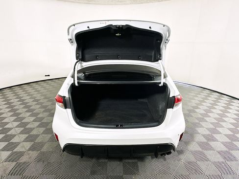 Used 2025 Toyota Corolla SE image 31