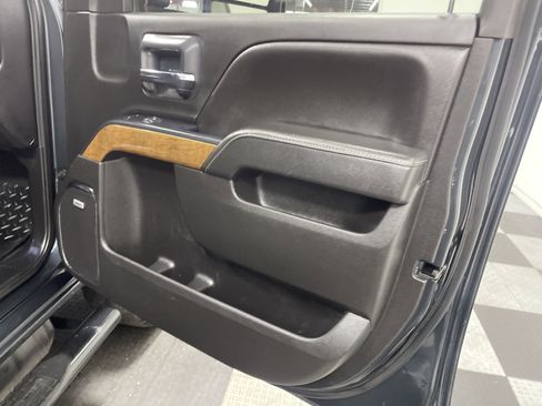 Used 2019 Chevrolet Silverado 2500 LTZ w/ Duramax Plus Package image 23