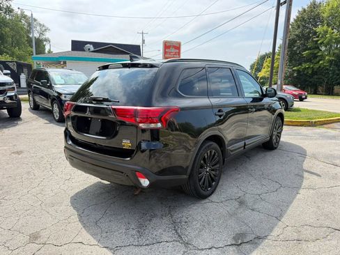 Used 2020 Mitsubishi Outlander LE AWD/4WD image 5