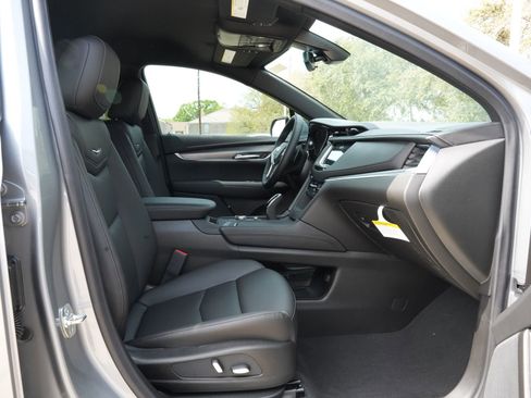 New 2026 Cadillac XT5 Luxury w/ LPO, Floor Liner Package image 26