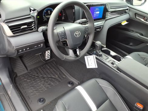 New 2026 Toyota Camry SE image 4