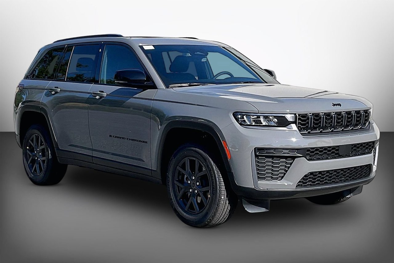 New 2027 Jeep Grand Cherokee Altitude RWD image 1