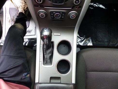 Used 2014 Ford Edge SEL image 33