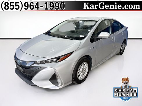 Used 2022 Toyota Prius Prime XLE FWD image 1