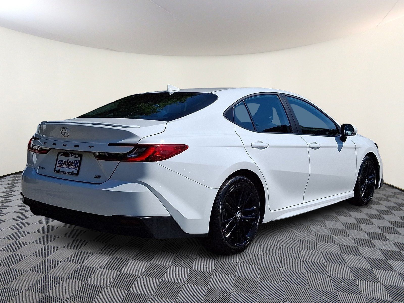 Certified 2025 Toyota Camry SE FWD image 6
