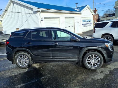 Used 2022 GMC Terrain SLT image 4