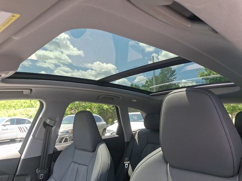 Certified 2025 Audi Q5 Prestige AWD/4WD image 13