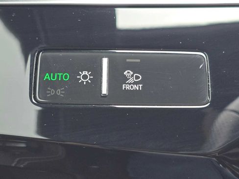 Used 2023 Audi e-tron S Premium Plus AWD/4WD image 29