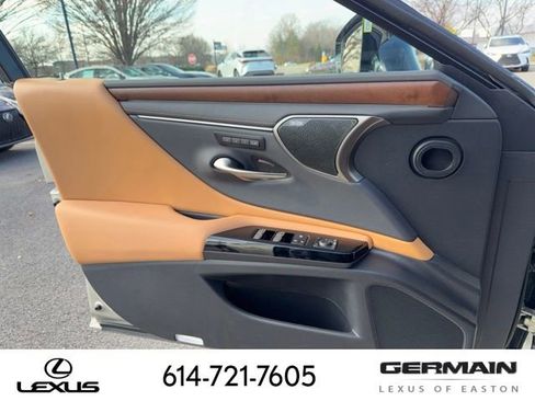 New 2025 Lexus ES 350 Ultra Luxury image 21