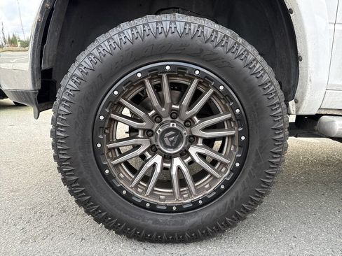 Used 2018 RAM 3500 Laramie image 2