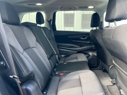 Used 2023 Subaru Ascent Premium image 16