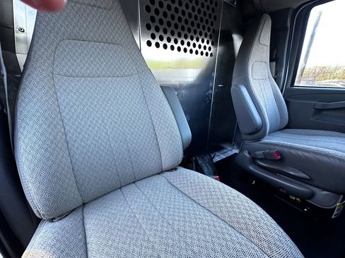 Used 2025 Chevrolet Express 2500 Extended w/ Communications Package image 26