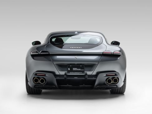 Used 2022 Ferrari Roma RWD image 5