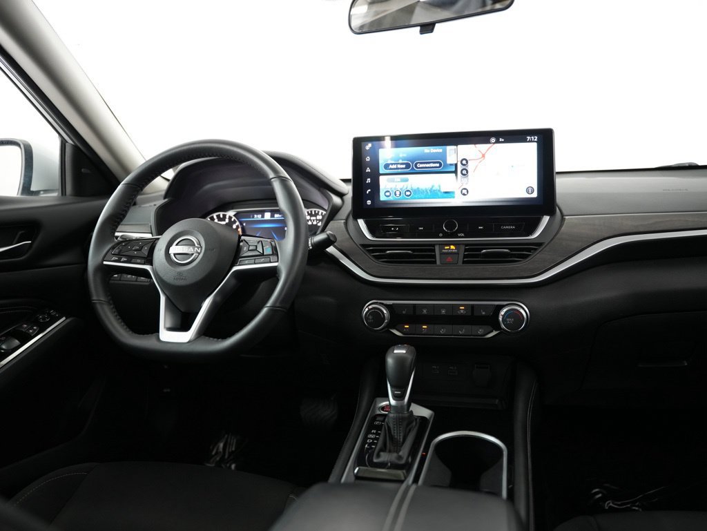 Used 2023 Nissan Altima 2.5 SV w/ SV Premium Package FWD image 10