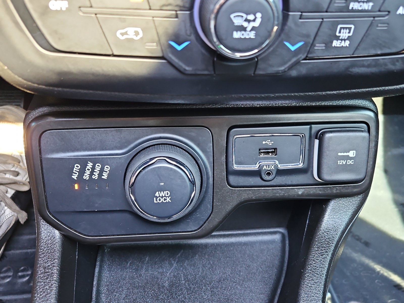 Used 2023 Jeep Renegade Altitude w/ Sun/Sound Group AWD/4WD image 21