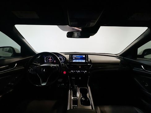 Used 2020 Honda Accord Sport image 14