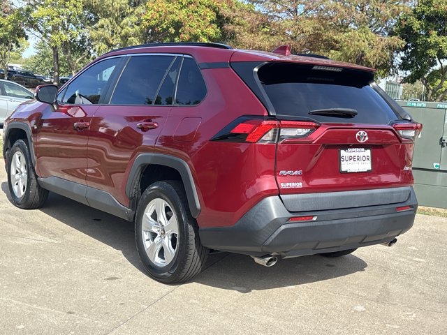 Used 2021 Toyota RAV4 XLE w/ Convenience Package FWD image 10