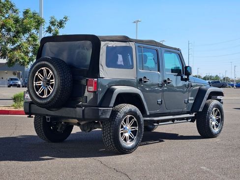Used 2017 Jeep Wrangler Unlimited Sport w/ Connectivity Group AWD/4WD image 5