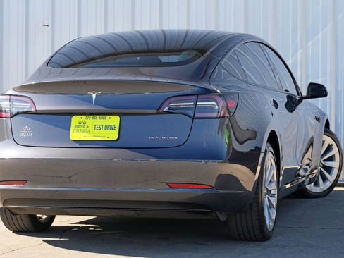 Used 2022 Tesla Model 3 image 5