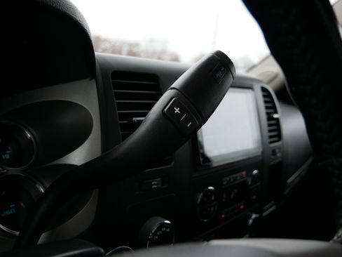 Used 2012 GMC Sierra 1500 SLE w/ Power Tech Package image 25